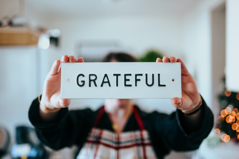 Simple Ways to Add Gratitude Into Your Daily Life