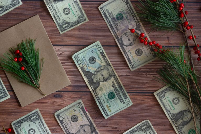 Five Ways To Save Money This Christmas